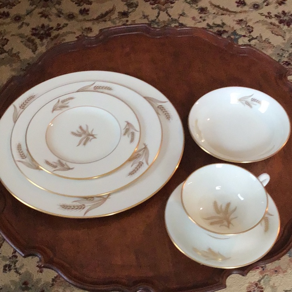 Lenox Harvest R441  6pcs place setting.